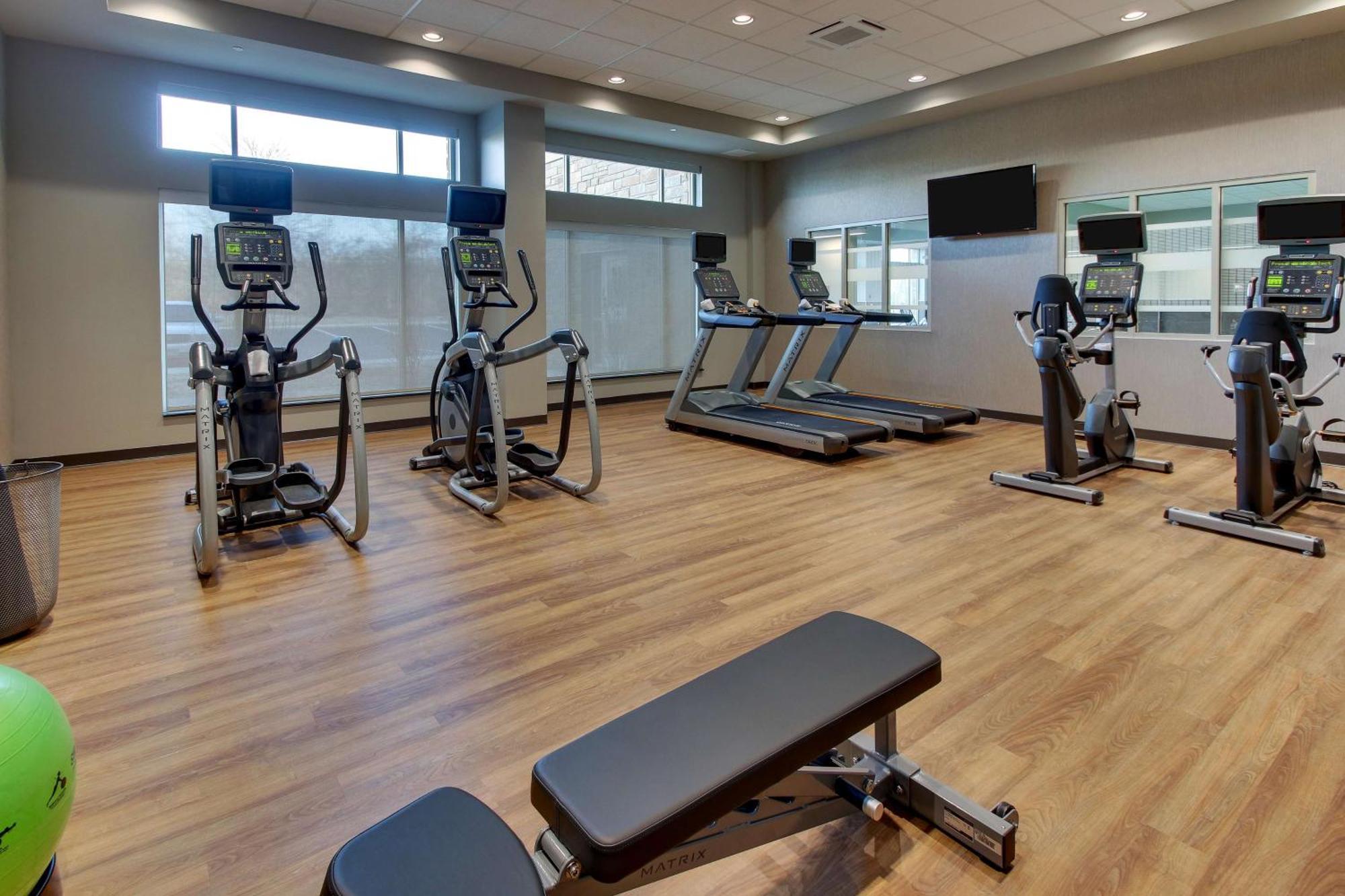 Drury Inn & Suites Cleveland Beachwood Εξωτερικό φωτογραφία