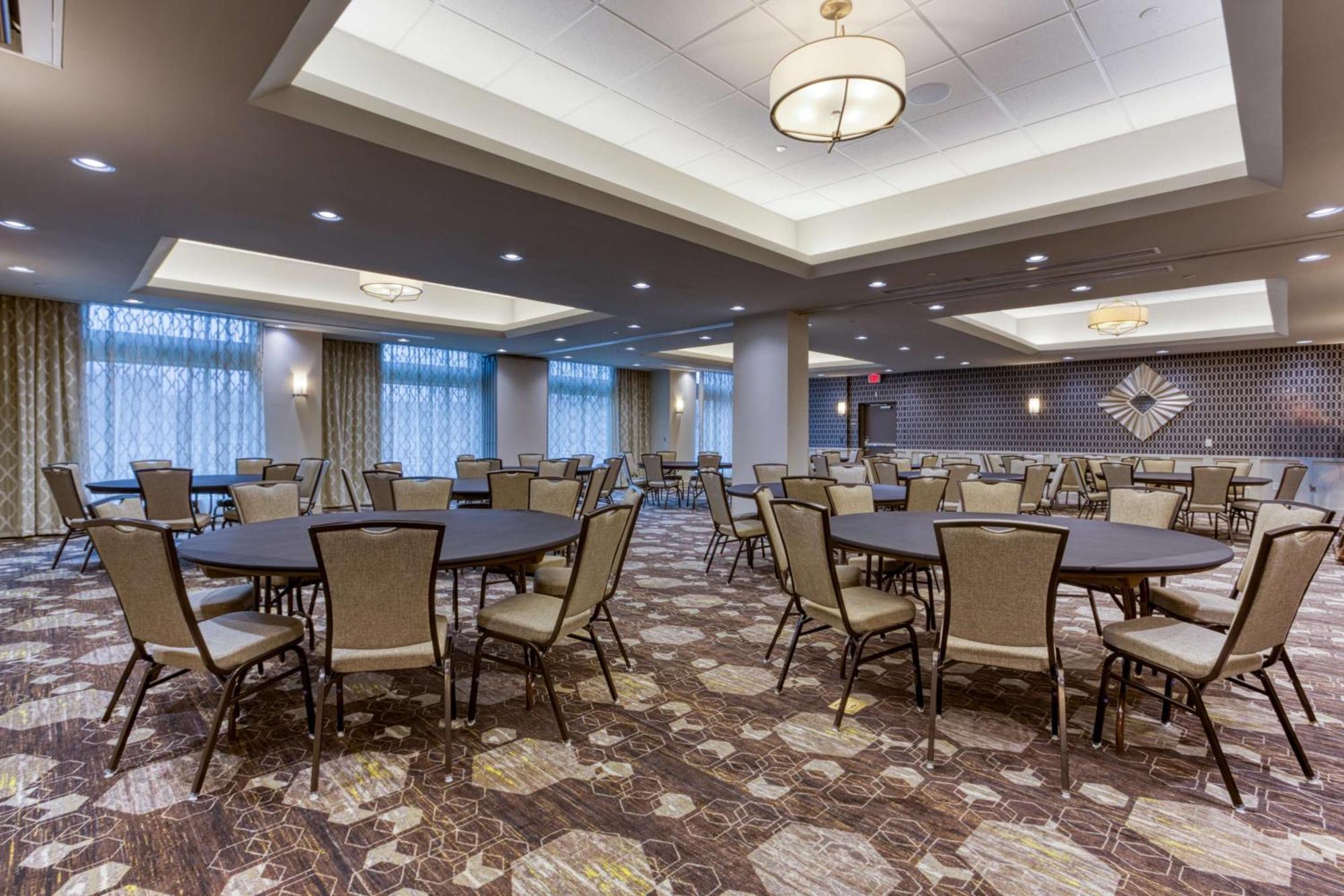 Drury Inn & Suites Cleveland Beachwood Εξωτερικό φωτογραφία