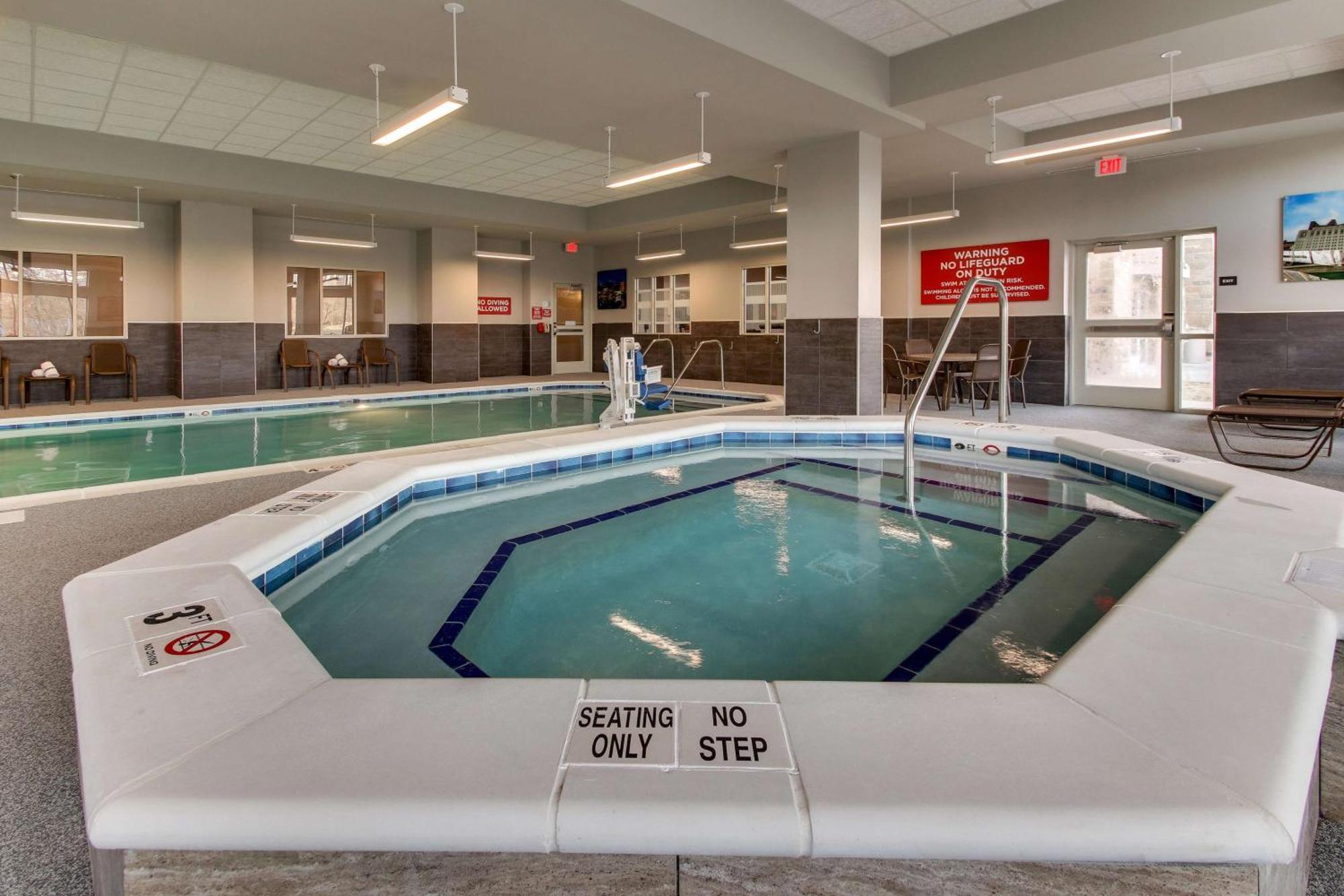 Drury Inn & Suites Cleveland Beachwood Εξωτερικό φωτογραφία